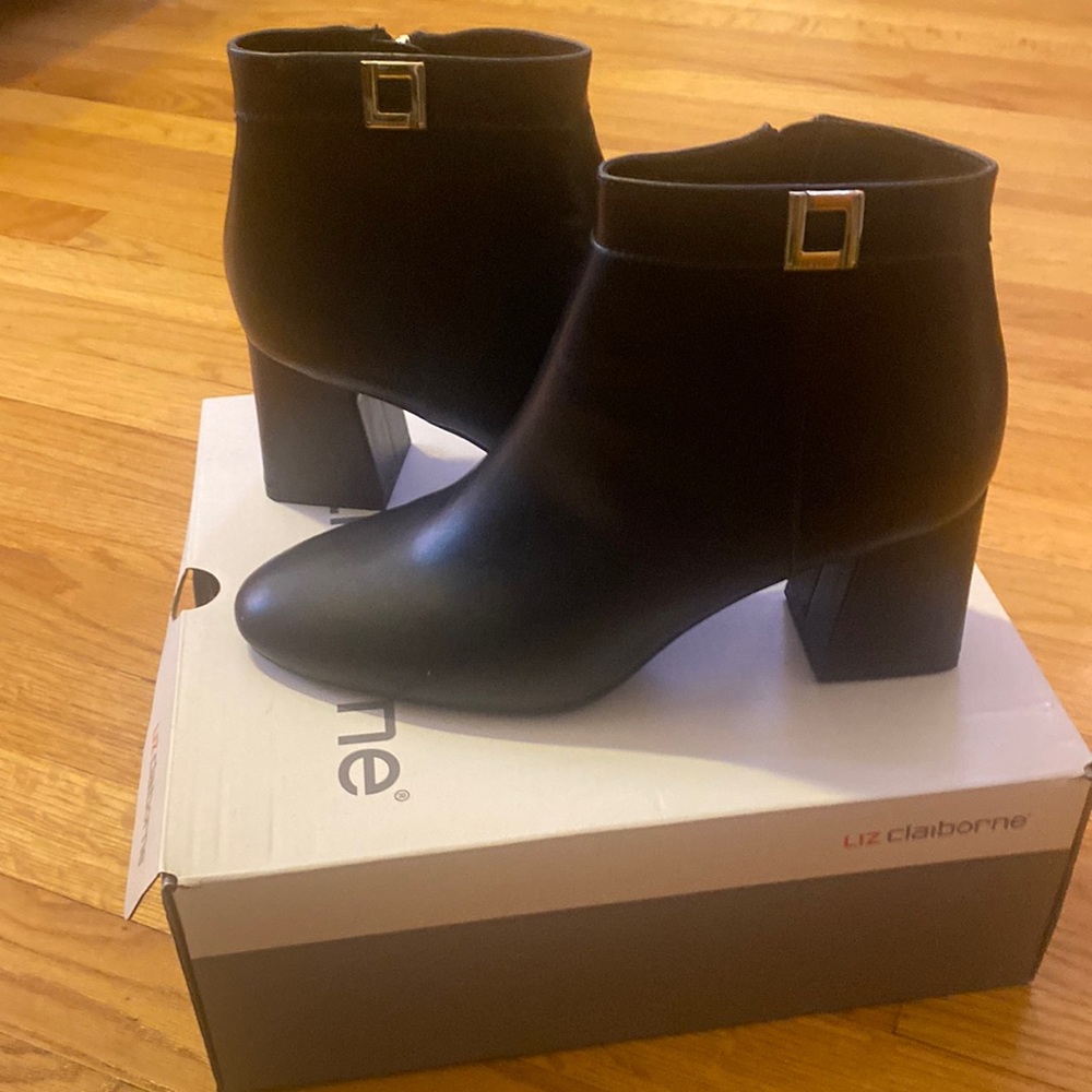 Liz Claiborne black booties